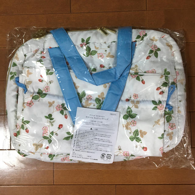 WEDGWOOD(ウェッジウッド)のリボン様専用（新品）ウェッジウッド  キルティングバッグ＋巾着袋 レディースのファッション小物(ポーチ)の商品写真