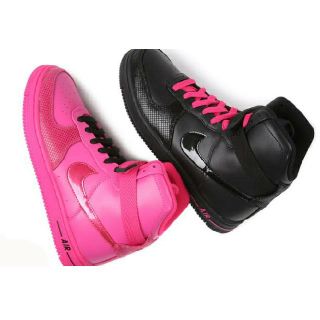 ナイキ(NIKE)のNIKE  WMNS AIR FEATHER HIGHピンク(スニーカー)