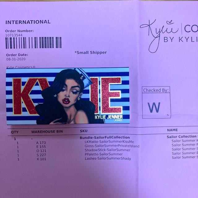 Kylie Cosmetics(カイリーコスメティックス)のKylie2020 新作 SAILOR つけまつげ　サマーコレクション コスメ/美容のベースメイク/化粧品(つけまつげ)の商品写真