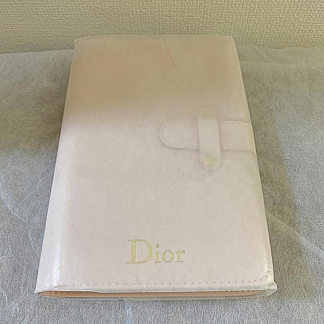 Dior(ディオール)の【未使用】Dior ディオール　ノベルティ　ノート型　手帳　ベビーピンク エンタメ/ホビーのコレクション(ノベルティグッズ)の商品写真