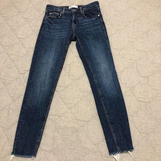 ザラ(ZARA)のzara 新品　スキニーデニム　36(スキニーパンツ)