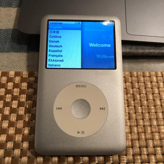 アップル(Apple)のiPod classic 160GB(シルバー)ケース付き(ポータブルプレーヤー)