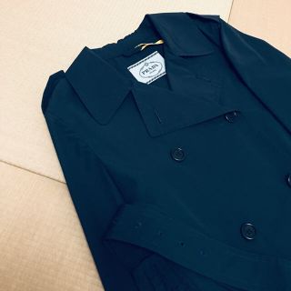 プラダ(PRADA)の(9/24までお取り置き)プラダ　トレンチコート(トレンチコート)