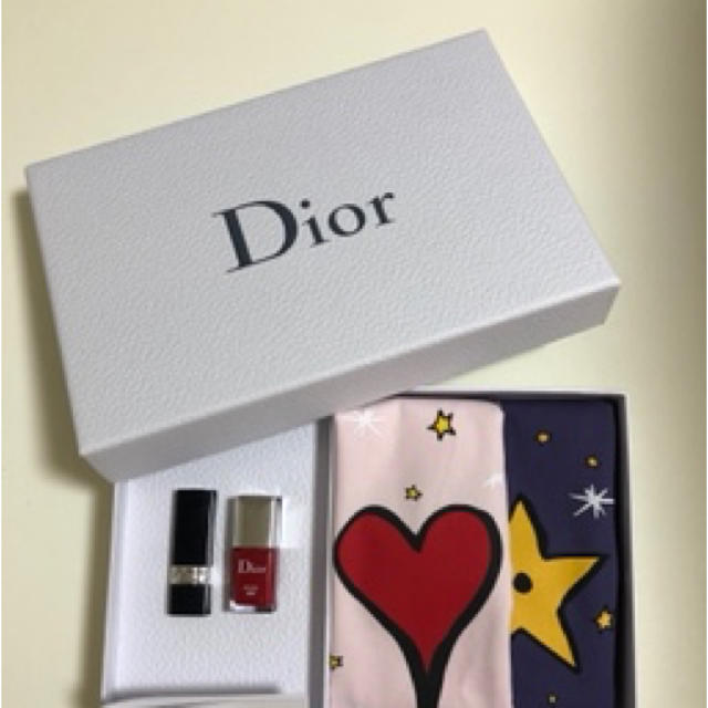 Dior(ディオール)の【未使用品】Dior バースデーノベルティ2020 コスメ/美容のキット/セット(コフレ/メイクアップセット)の商品写真