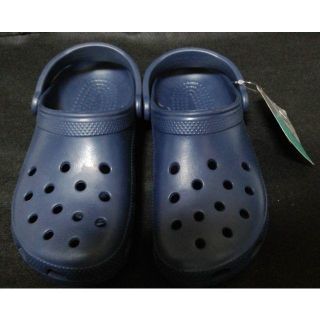 クロックス(crocs)のクロックス　クラシック クロッグ　24ｃｍ ネイビー(サンダル)