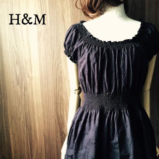 エイチアンドエム(H&M)の美品✨刺繍生地 シャーリングワンピース (ミニワンピース)