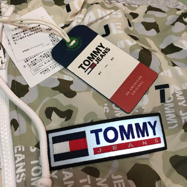 TOMMY HILFIGER(トミーヒルフィガー)のTommy Jeans トミージーンズ コントラストジップアップパーカー メンズのトップス(パーカー)の商品写真