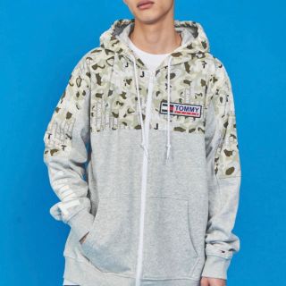 トミーヒルフィガー(TOMMY HILFIGER)のTommy Jeans トミージーンズ コントラストジップアップパーカー(パーカー)