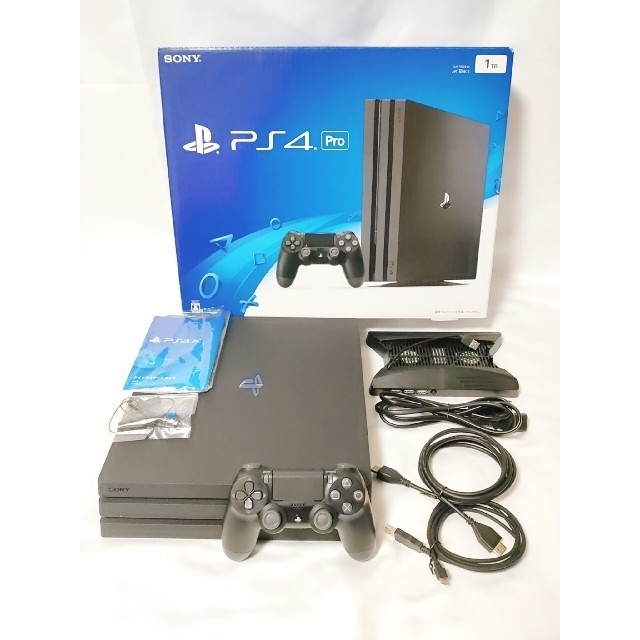 PS4 Pro CUH-7000B ジェットブラック ほぼ未使用美品