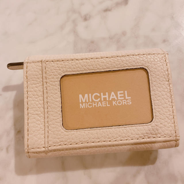 Michael Kors(マイケルコース)のMICHALE KORS 定期ケース レディースのファッション小物(名刺入れ/定期入れ)の商品写真