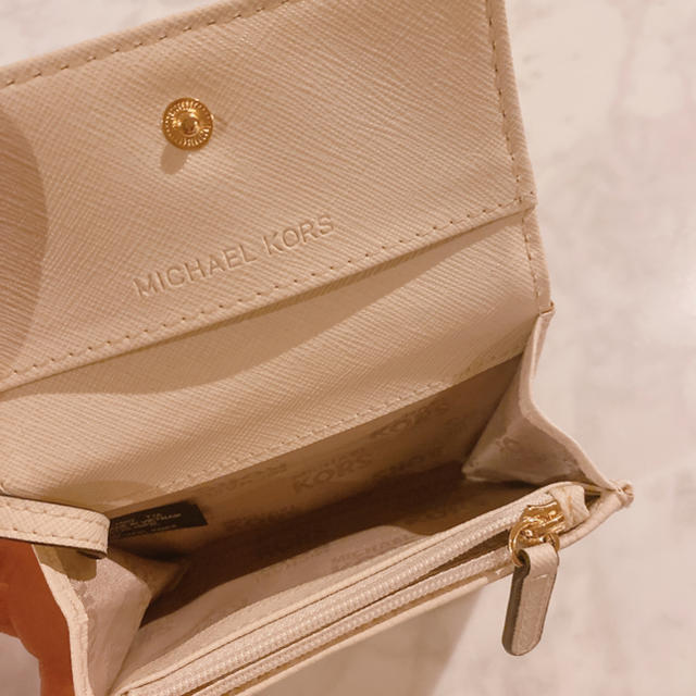 Michael Kors(マイケルコース)のMICHALE KORS 定期ケース レディースのファッション小物(名刺入れ/定期入れ)の商品写真