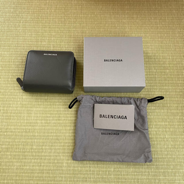 Balenciaga(バレンシアガ)のBALENCIAGA バレンシアガ　折りたたみ財布 レディースのファッション小物(財布)の商品写真