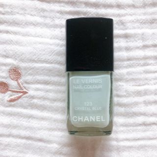 シャネル(CHANEL)のCHANEL ヴェルニ 123 Crystal blue(マニキュア)