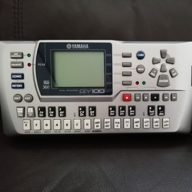 YAMAHA QY100 ミュージックシーケンサー-