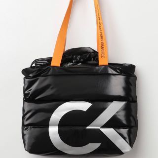 カルバンクライン(Calvin Klein)のCalvin Klein ロゴ ナイロン ショルダー バッグ(ショルダーバッグ)