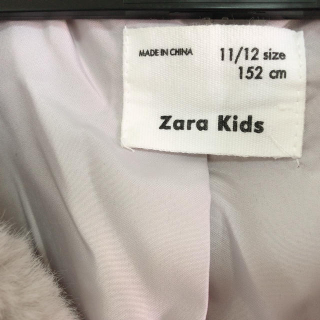 ZARA KIDS(ザラキッズ)のフェイクファー七分丈コート キッズ/ベビー/マタニティのキッズ服女の子用(90cm~)(ジャケット/上着)の商品写真