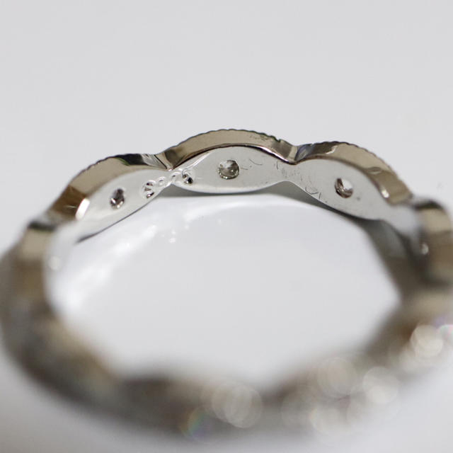 【AR087】ミル打ちエタニティキラキラシルバーリング指輪  レディースのアクセサリー(リング(指輪))の商品写真
