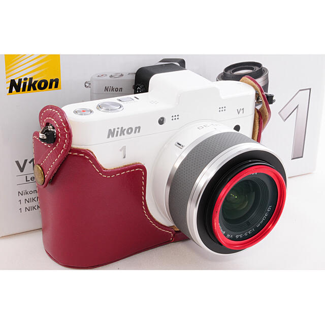 ★希少な新品級★Nikon  V1  スマホ/家電/カメラのカメラ(ミラーレス一眼)の商品写真