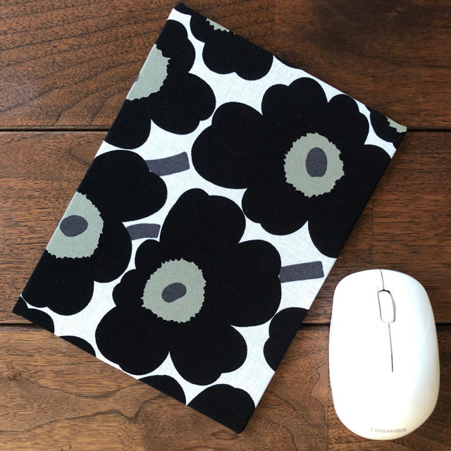 marimekko(マリメッコ)のハンドメイド　マウスパッド　北欧　文具 ハンドメイドの文具/ステーショナリー(その他)の商品写真