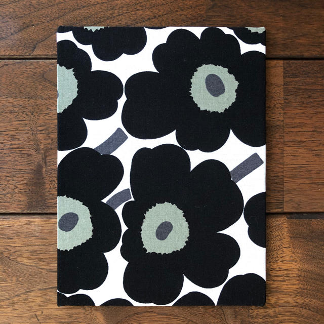 marimekko(マリメッコ)のハンドメイド　マウスパッド　北欧　文具 ハンドメイドの文具/ステーショナリー(その他)の商品写真