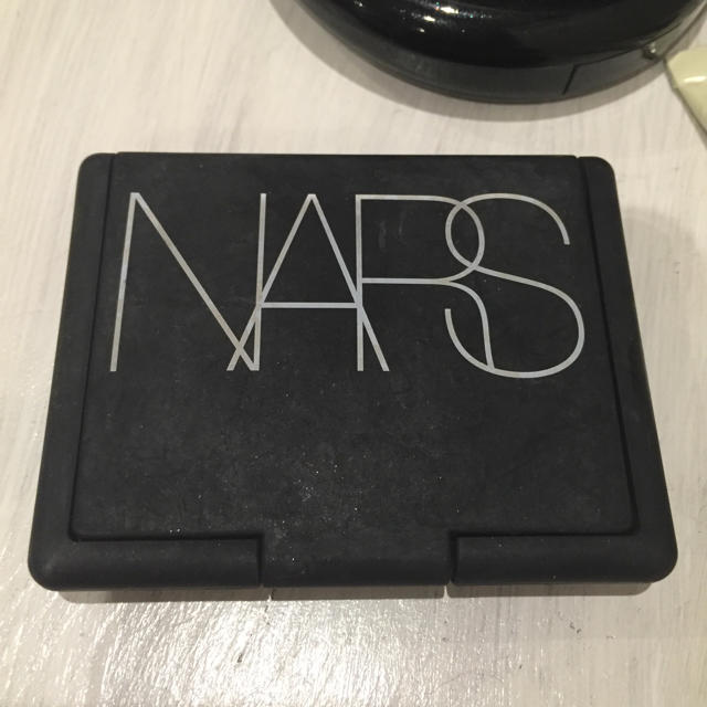 NARS(ナーズ)の【定価4200円】NARS アイシャドウ コスメ/美容のベースメイク/化粧品(アイシャドウ)の商品写真