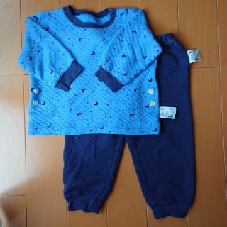 ユニクロ(UNIQLO)のユニクロ キルト パジャマ 90  男の子 青(パジャマ)