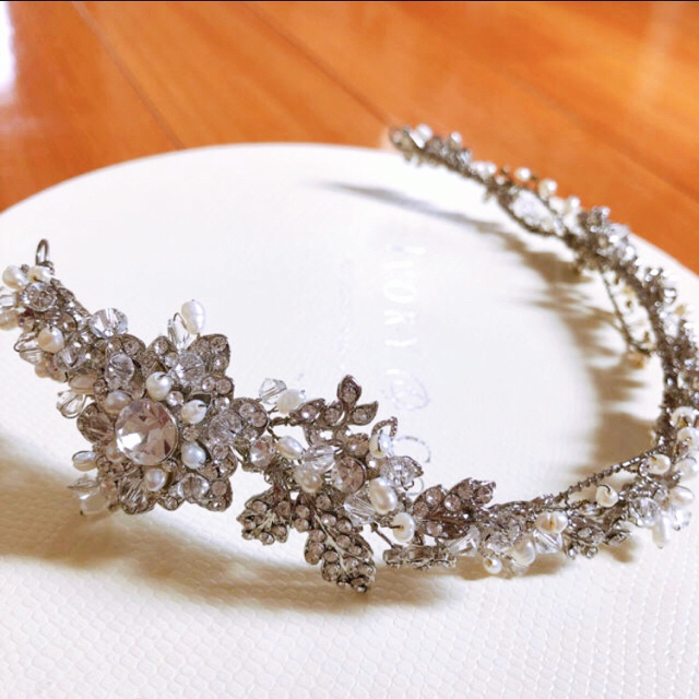 Vera Wang(ヴェラウォン)のIvory & Co ヘッドアクセサリー ハンドメイドのウェディング(ヘッドドレス/ドレス)の商品写真