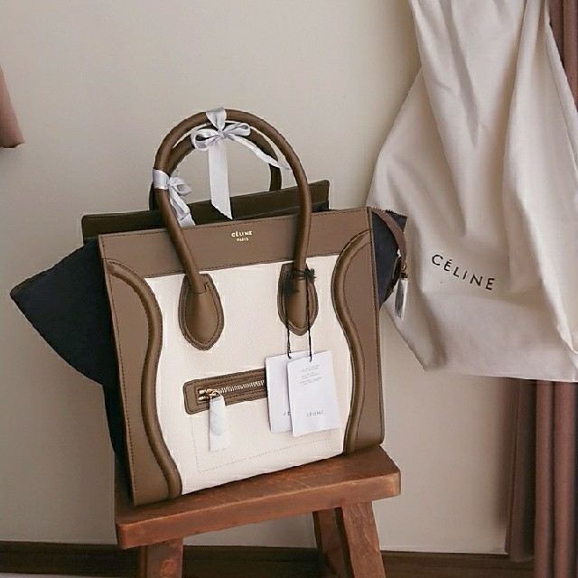 celine(セリーヌ)の【新品未使用】CELINE ラゲージミニ レア旧ロゴ！ レディースのバッグ(ハンドバッグ)の商品写真