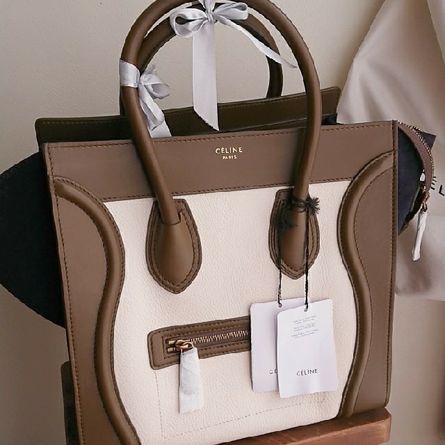 celine(セリーヌ)の【新品未使用】CELINE ラゲージミニ レア旧ロゴ！ レディースのバッグ(ハンドバッグ)の商品写真