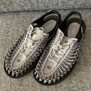 キーン(KEEN)のkeen ユニーク　グレー　28cm (サンダル)