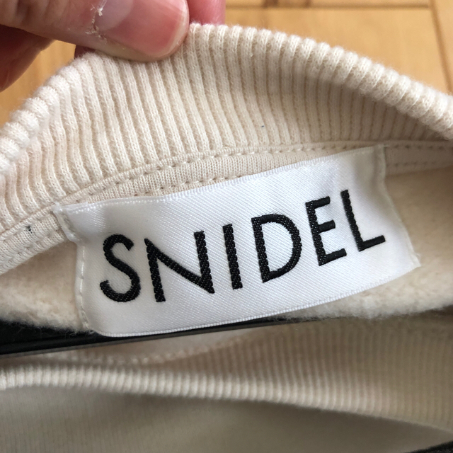 SNIDEL(スナイデル)のSNIDEL トレーナーとキャミワンピのセット レディースのワンピース(ひざ丈ワンピース)の商品写真
