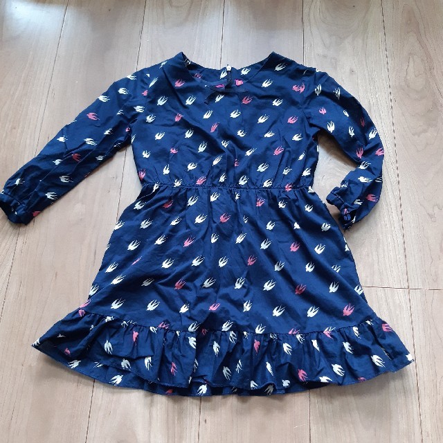 UNIQLO(ユニクロ)のユニクロ　uu  コラボ　ワンピース　110 キッズ/ベビー/マタニティのキッズ服女の子用(90cm~)(ワンピース)の商品写真