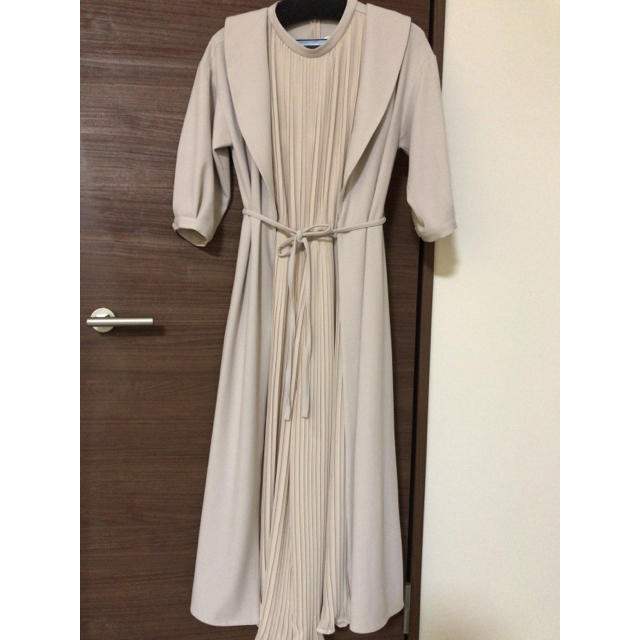 Ameri VINTAGE(アメリヴィンテージ)のAmeri FRONT PLEATS LONG DRESS レディースのパンツ(オールインワン)の商品写真