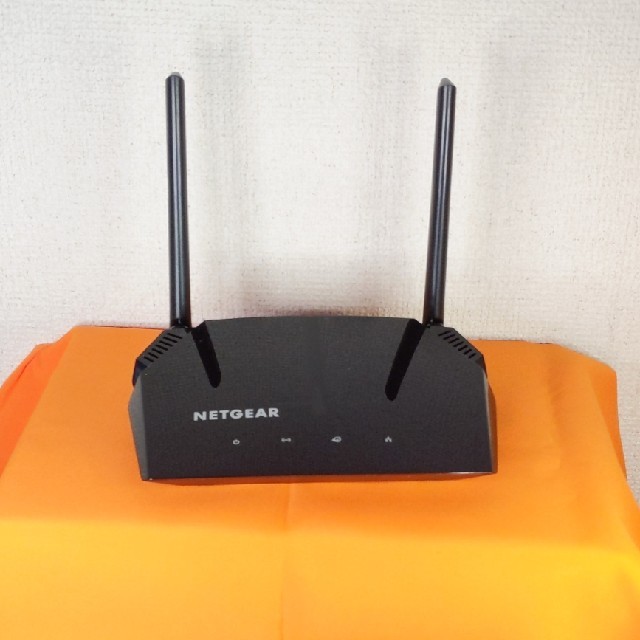 NETGEAR AC1200 ルーター R6 120　ほぼ使用していません。 スマホ/家電/カメラのPC/タブレット(PC周辺機器)の商品写真