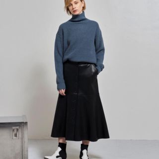 ルシェルブルー(LE CIEL BLEU)のみーたん様ルシェルブルー  Faux Leather Midi Skirt  黒(ロングスカート)