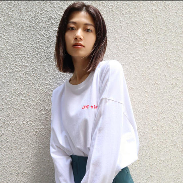 EMODA(エモダ)の【EMODA×HARUMI】グラフィカルロングトップ レディースのトップス(Tシャツ(長袖/七分))の商品写真