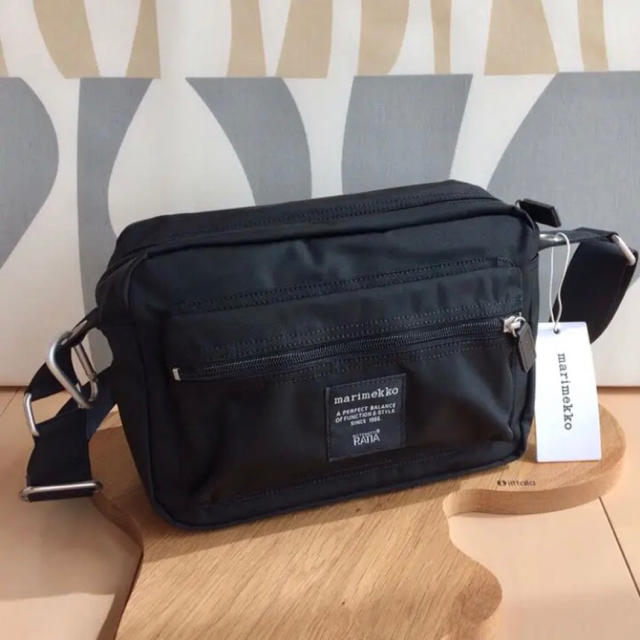 marimekko(マリメッコ)の新品 marimekko  My Things ショルダーバッグ ブラック レディースのバッグ(ショルダーバッグ)の商品写真