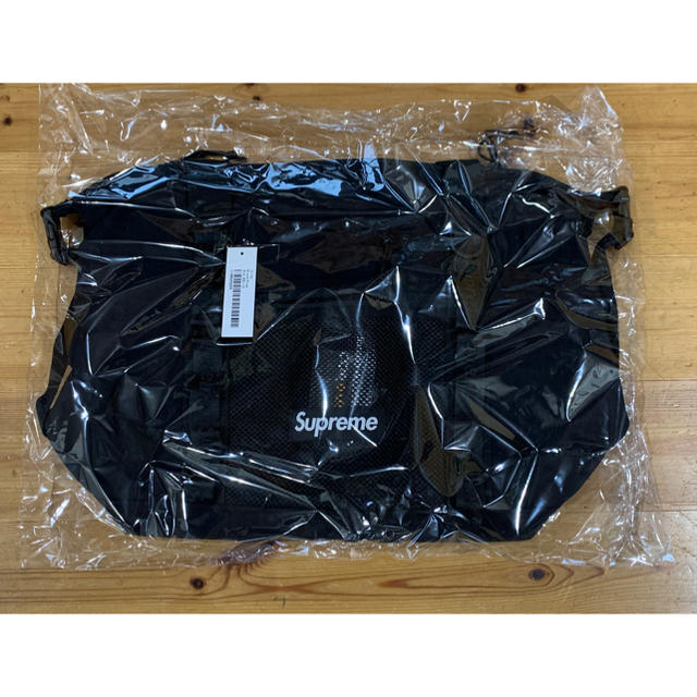 Supreme(シュプリーム)のZip Tote  新品未使用　supreme シュプリーム　ブラック メンズのバッグ(トートバッグ)の商品写真
