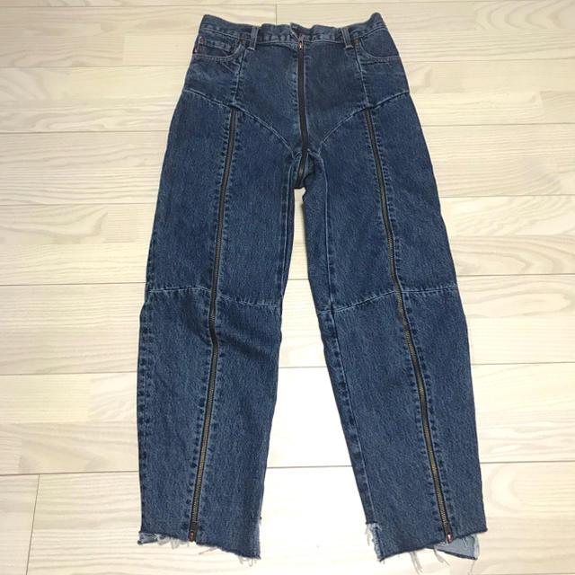 Balenciaga(バレンシアガ)のVETEMENTS LEVI'S 17SS 再構築 ジップデニム パンツ S メンズのパンツ(デニム/ジーンズ)の商品写真