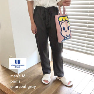 アーバンリサーチ(URBAN RESEARCH)のチャコールグレー　パンツ(ワークパンツ/カーゴパンツ)