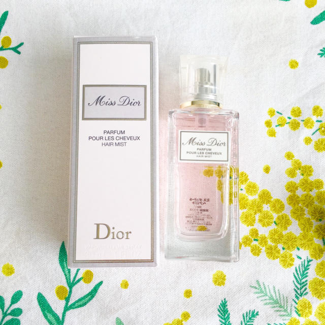 Dior(ディオール)のDior ミス ディオール ヘアミスト 箱付き 香水代わりにも コスメ/美容のヘアケア/スタイリング(ヘアウォーター/ヘアミスト)の商品写真