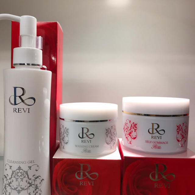 REVI ルヴィ 3点セット 化粧水＋洗顔＋セルフゴマージュ 次回割引有り 洗顔料 激安 ビジネス