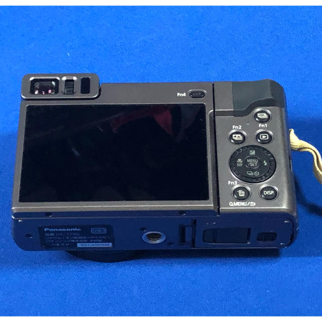 Panasonic(パナソニック)のパナソニック　LUMIX TZ DC-TZ90 シルバー　中古品 スマホ/家電/カメラのカメラ(コンパクトデジタルカメラ)の商品写真