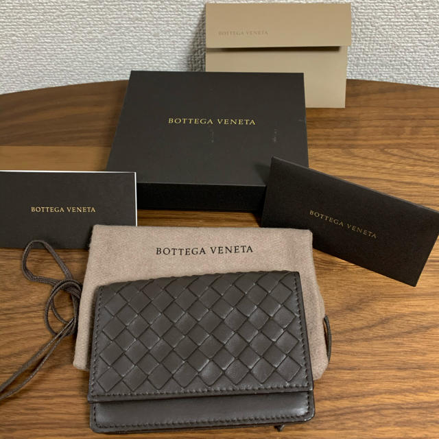 Bottega Veneta(ボッテガヴェネタ)のボッテガヴェネタ 名刺入れ　ダークブラウン レディースのファッション小物(名刺入れ/定期入れ)の商品写真