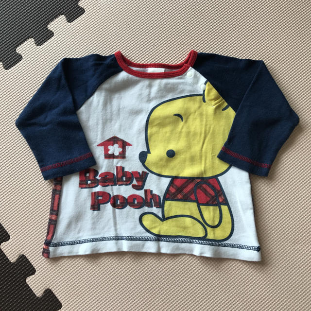 Disney(ディズニー)の Baby Pooh ロンt 80 キッズ/ベビー/マタニティのベビー服(~85cm)(シャツ/カットソー)の商品写真