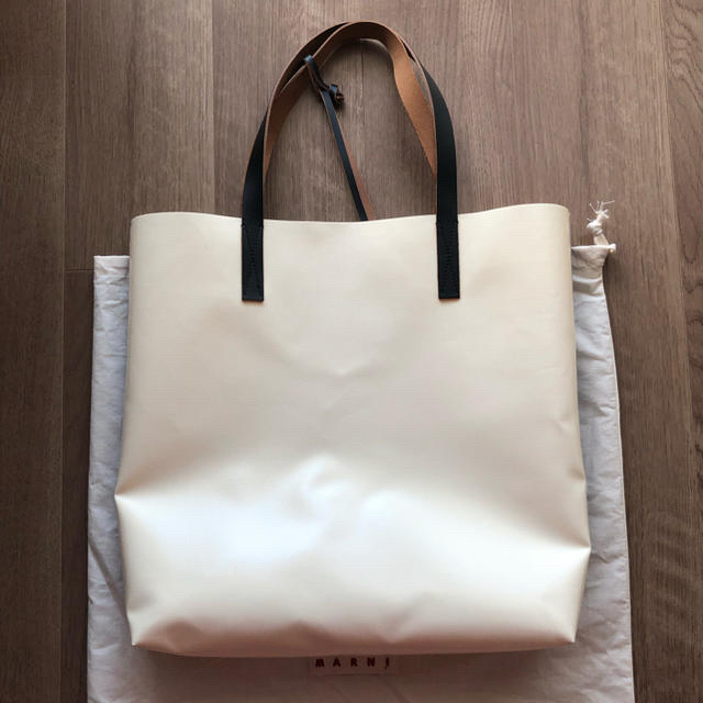 marni⭐︎2020秋冬新作トートバッグ48cm重量