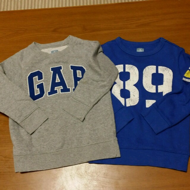 babyGAP(ベビーギャップ)の【美品】トレーナーセット販売 キッズ/ベビー/マタニティのキッズ服男の子用(90cm~)(Tシャツ/カットソー)の商品写真