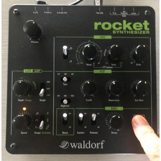 【Waldorf Rocket】さすがドイツ製！過激な音を生成する小型モジュール