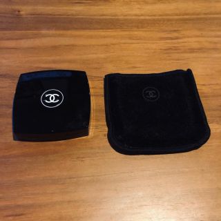 シャネル(CHANEL)の中古　CHANEL アイブロー　3色　ブラウン系(パウダーアイブロウ)