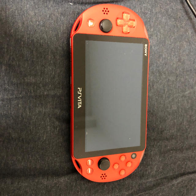 携帯用ゲーム機本体playstation vita（PCH-2000）レッド  +  充電器